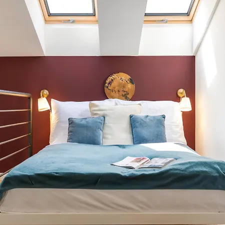 Apartment Two Designer Centre