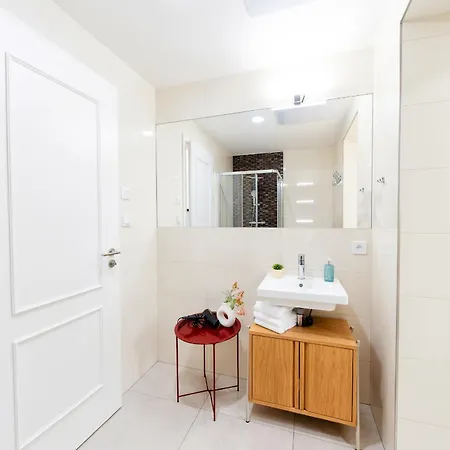Two Designer Centre Apartment Prag