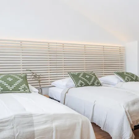 Two Designer Centre Apartment