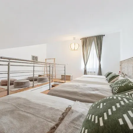 Apartment Two Designer Centre